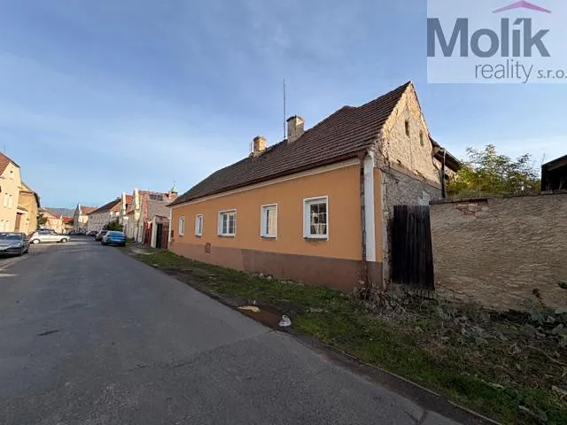 Prodej rodinného domu 238 m², pozemek 1041 m²